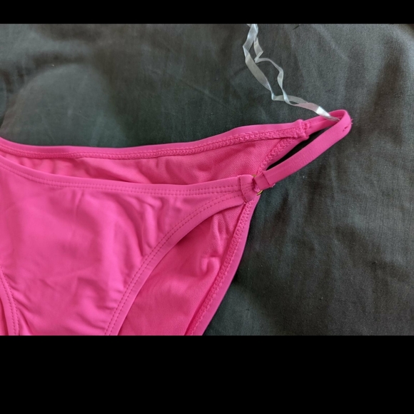 Assymetical swimsuit - Picture 4 of 5